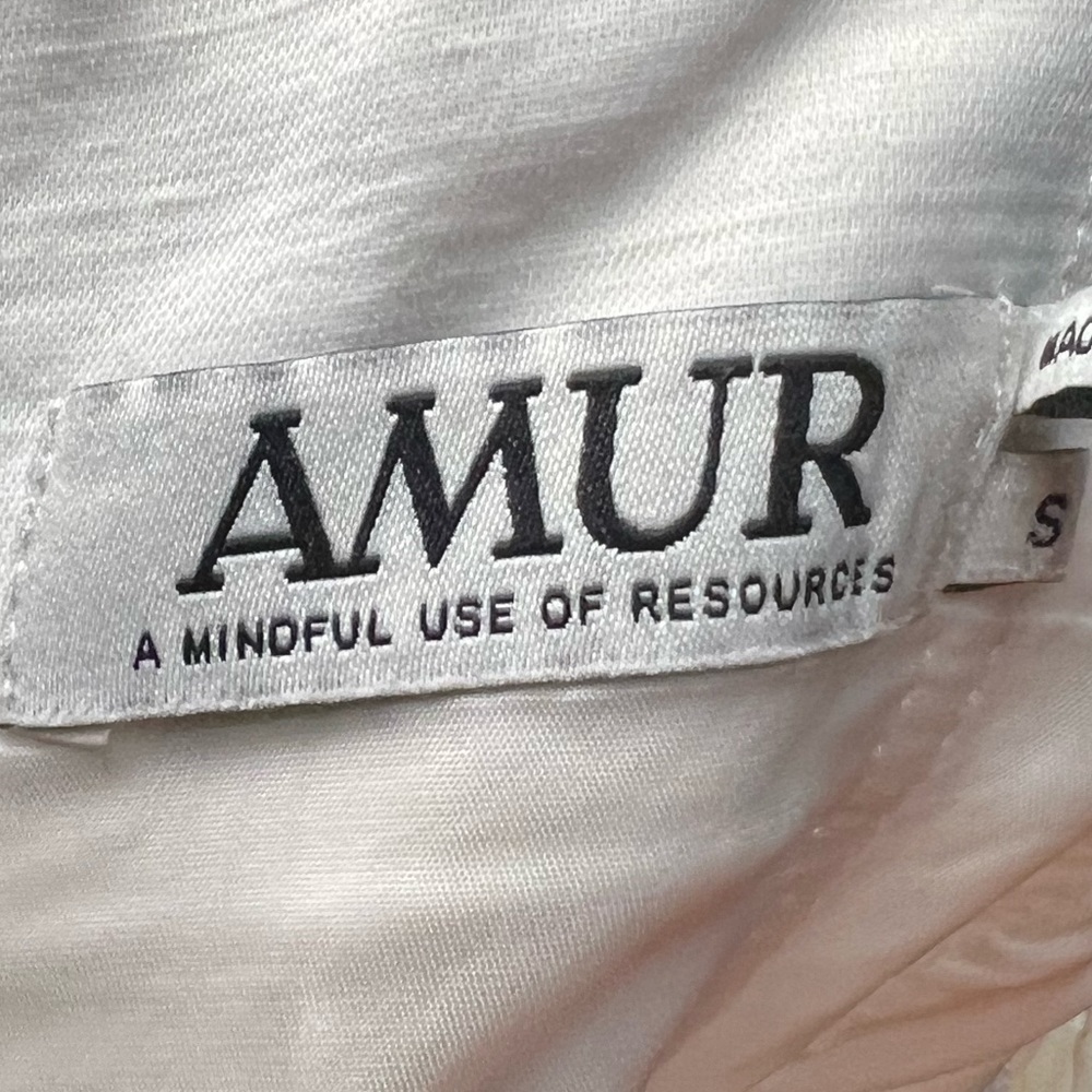 AMUR Linen/Viscose Blend White Halter Top, Back Zip, Size Small - Picture 4 of 5